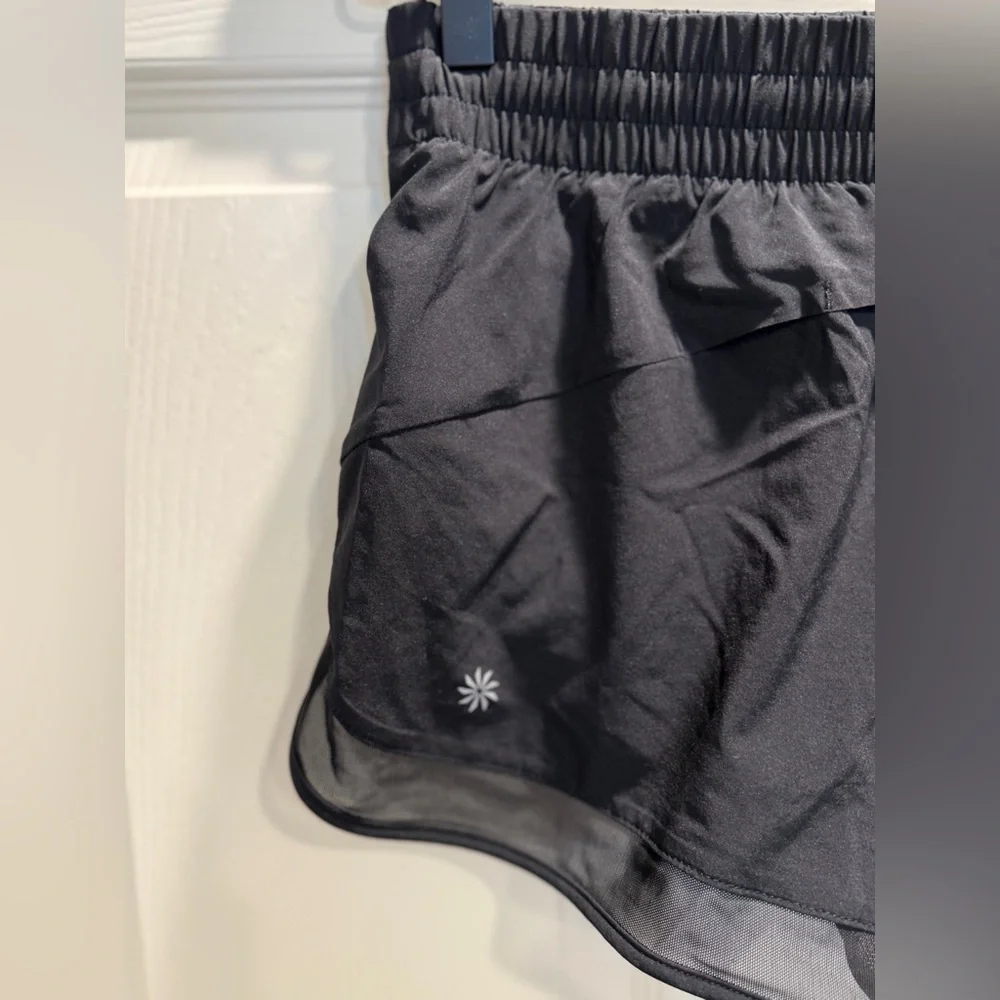 Athleta Mesh Racer Run 2.5" Short in Black-Size XXS-NWT - Picture 11 of 11